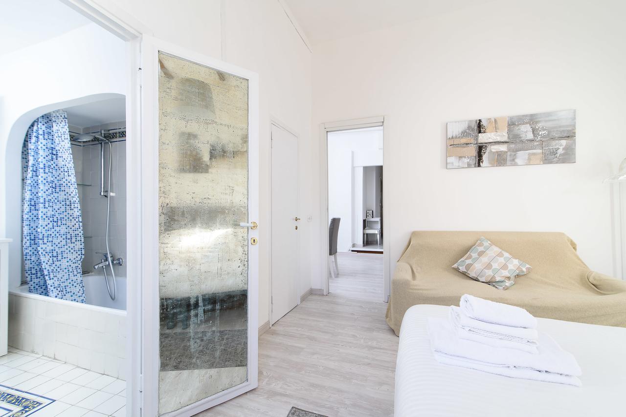 White Terrace Navona Roma